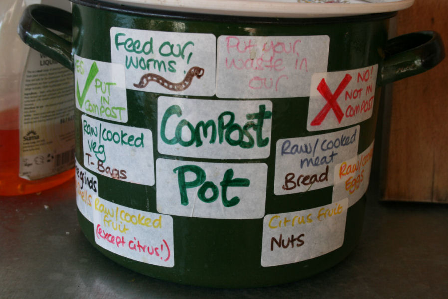 Green waste pot image